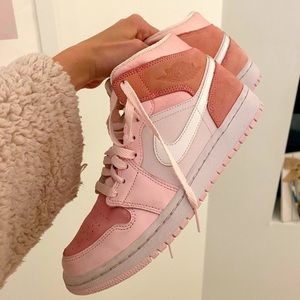 Digital Pink Nike Air Jordan 1 Mid 2020